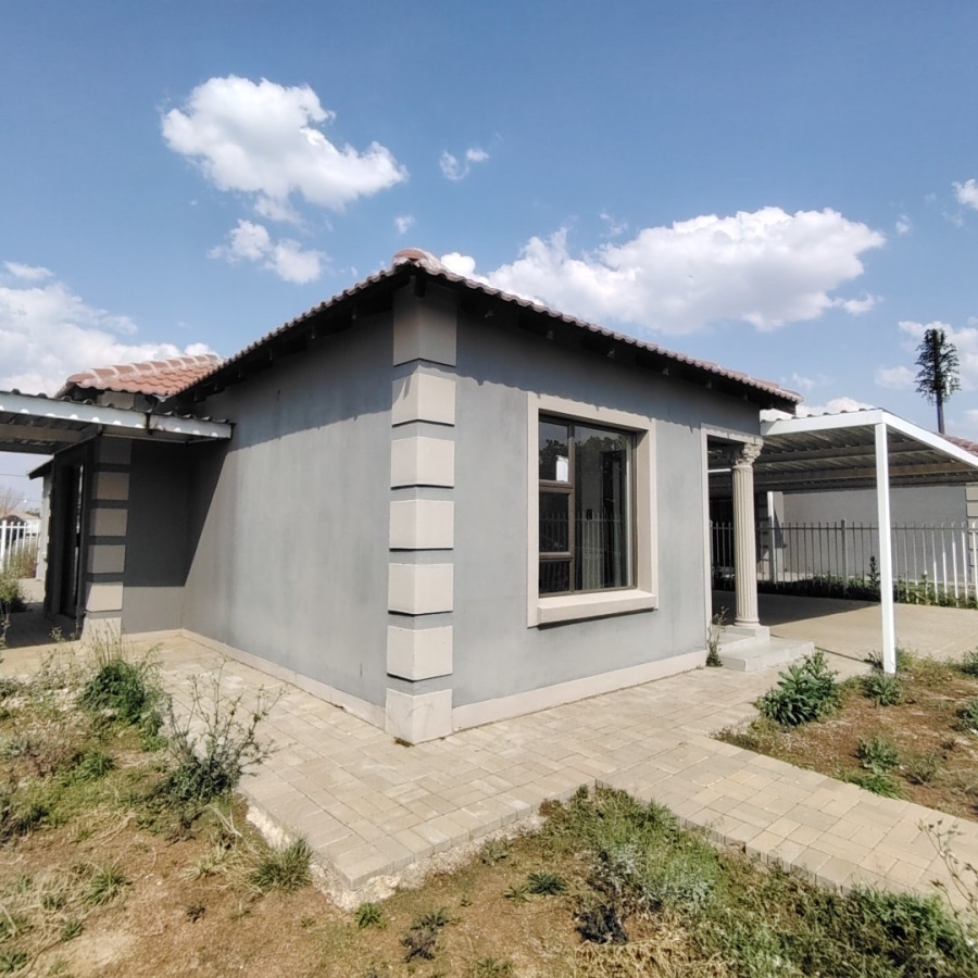 4 Bedroom Property for Sale in Mandela View Free State